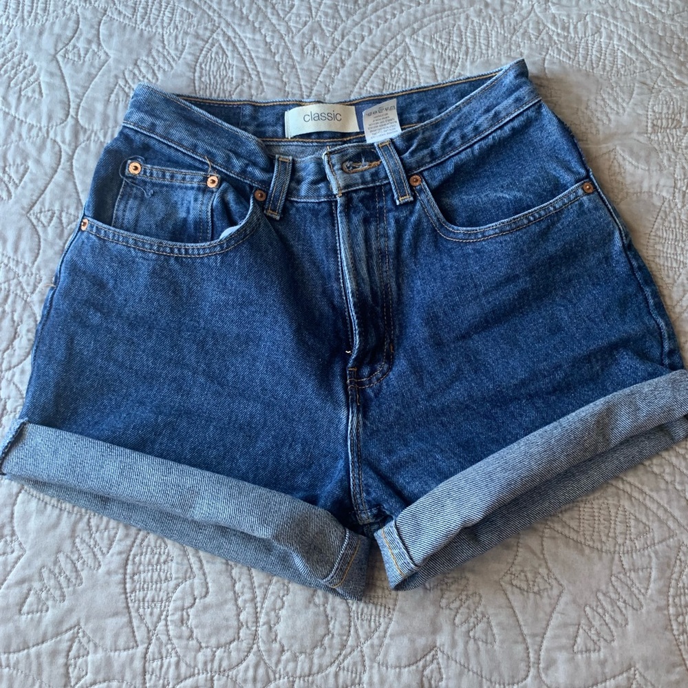 vintage Gap size 6 blue denim shorts